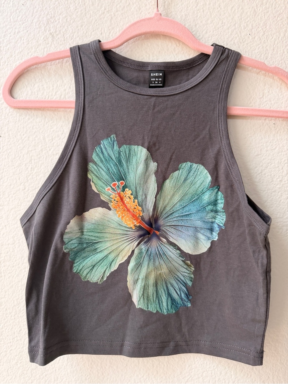 SHEIN Hibiscus Flower Graphic Crop Tank Gray‎ Sleeveless Floral Casual Summer S